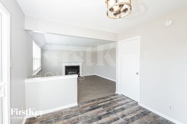 Foto del edificio - 7827 Red Sunset Way