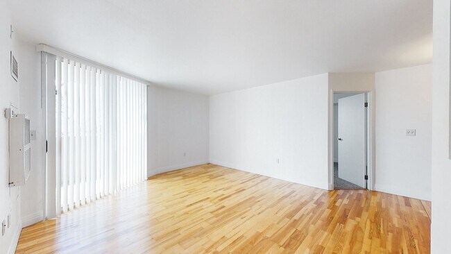 Foto del edificio - 601 W 11th Ave