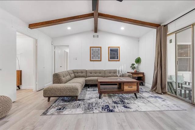 Foto del edificio - 1656 Russell Glen Ln