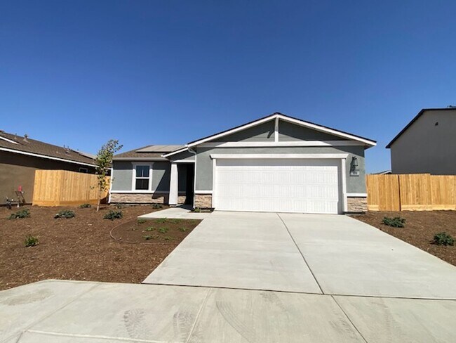 Foto del edificio - Tulare smart home, DR HORTON built home coming soon! Energy efficient