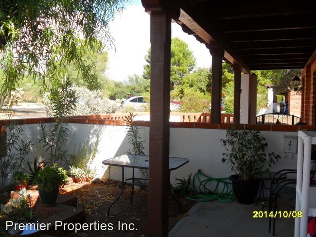 Building Photo - 435 S Paseo Tierra