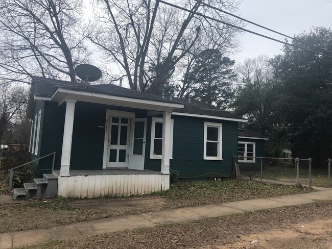 Building Photo - Section 8 Approved