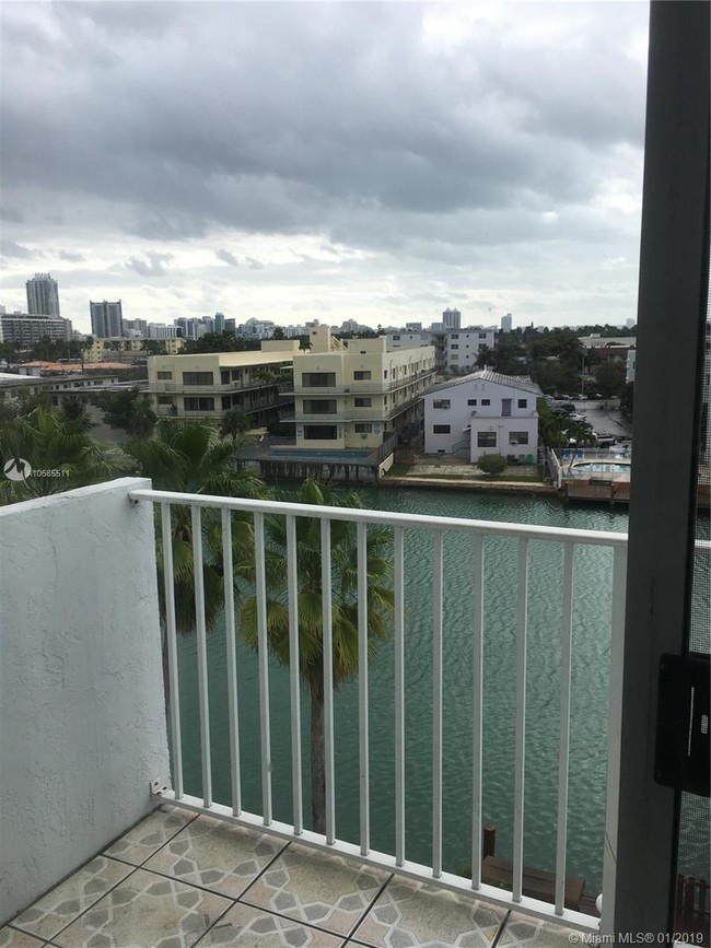 Shore Unit 505  Miami Beach  33141 Apartment for Rent