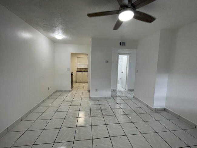 Foto del edificio - 6030 SW 32nd St