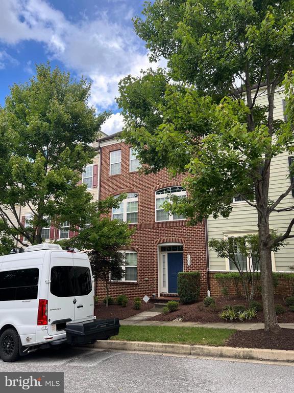 Foto principal - 7724 Water St