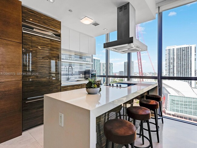 Foto del edificio - 1100 Biscayne Blvd