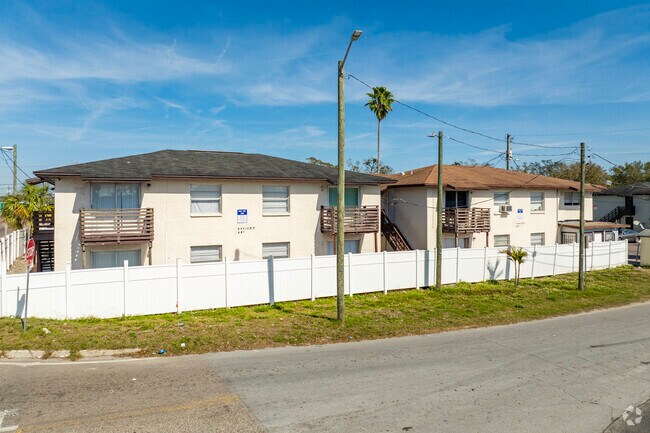 Foto del edificio - Annie Apartments