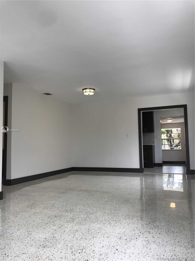 Building Photo - 3990 SW 11th St