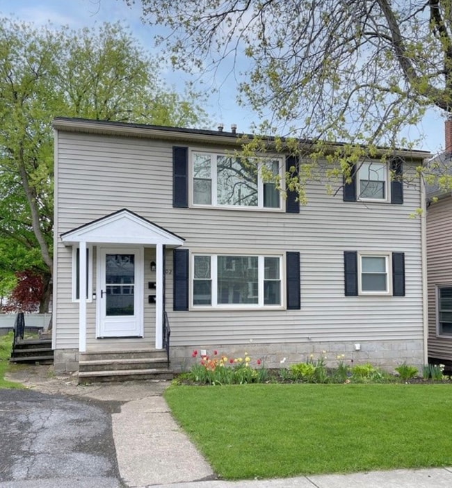 Building Photo - 202 Stafford Ave