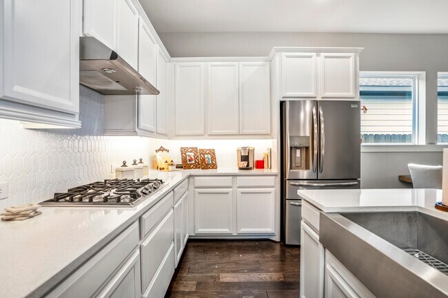 Building Photo - 222 Thistle Dr