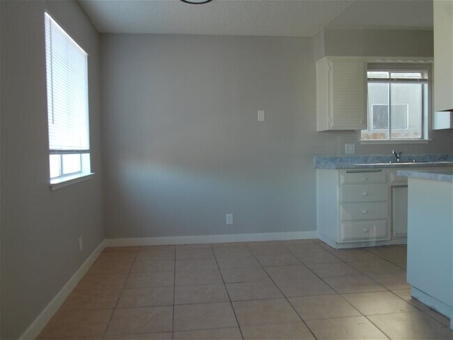 Foto del edificio - 934 S Barrett Rd