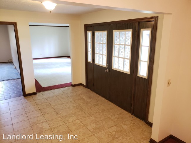 Building Photo - 5 br, 2.5 bath House - 5130 Oak Hill Blvd.