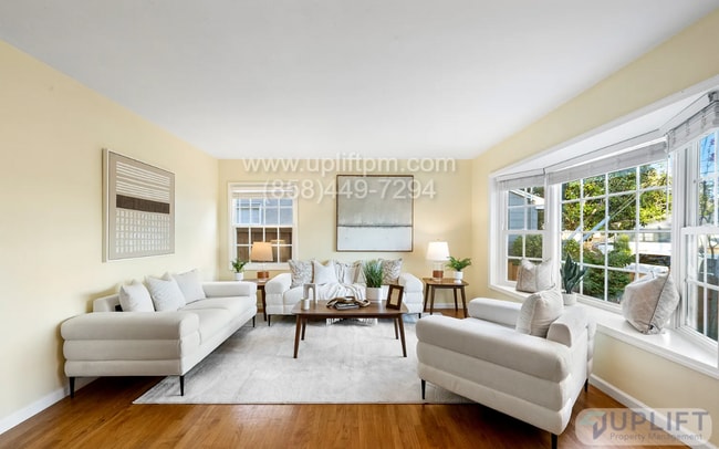 Building Photo - Charming 3-Bedroom Home with Bonus Living ...