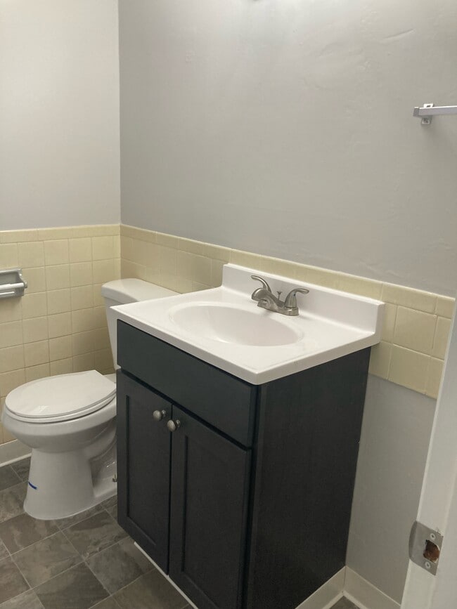 Photo - Andover Crossing Apartment