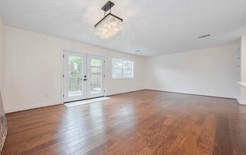 Building Photo - 1375 Country Pl Dr