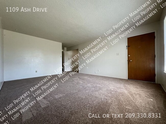 Building Photo - 1109 Ash Dr