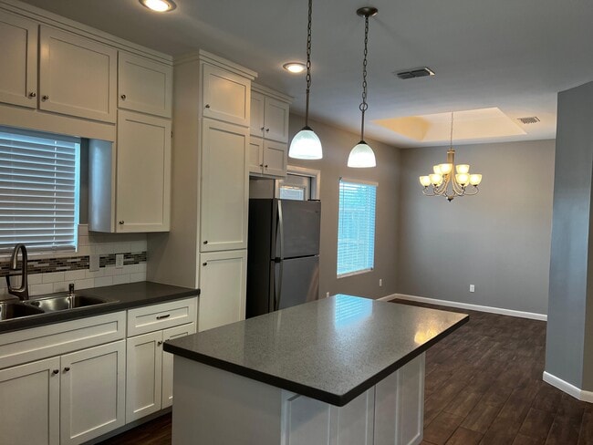 Building Photo - 3813 Whitewing Ave