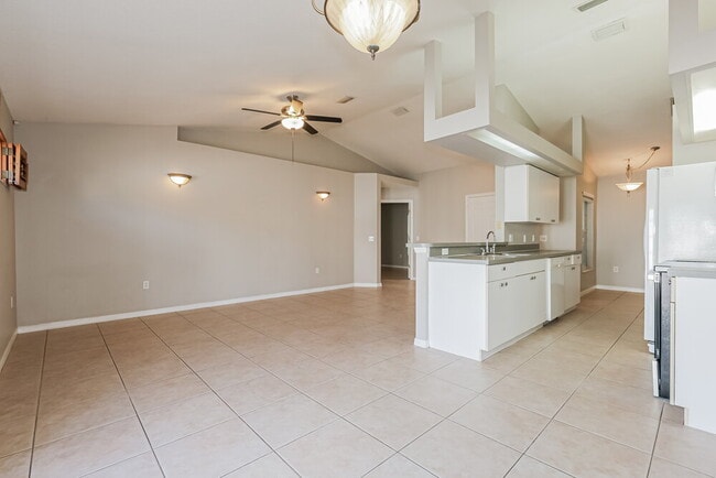 Building Photo - 4726 69th Ct E