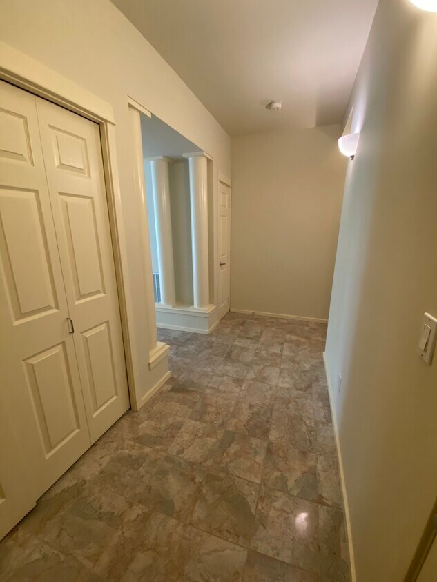 Tiled formal entryway - 10042 Main St