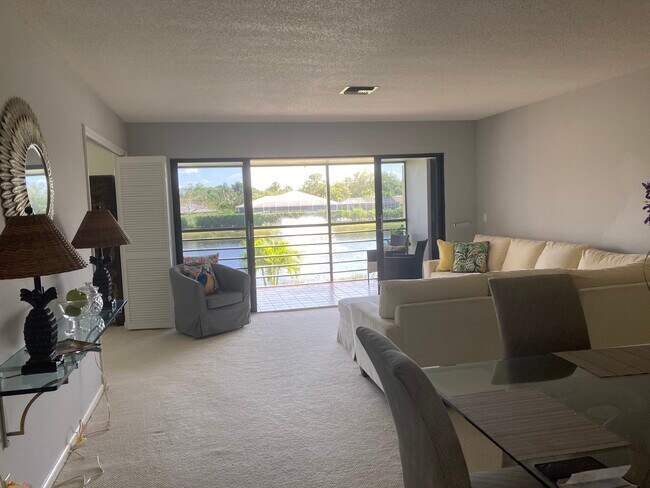 Foto del edificio - 4061 SW Parkgate Blvd