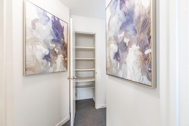 Foto del edificio - Lawyers Hill Apartments