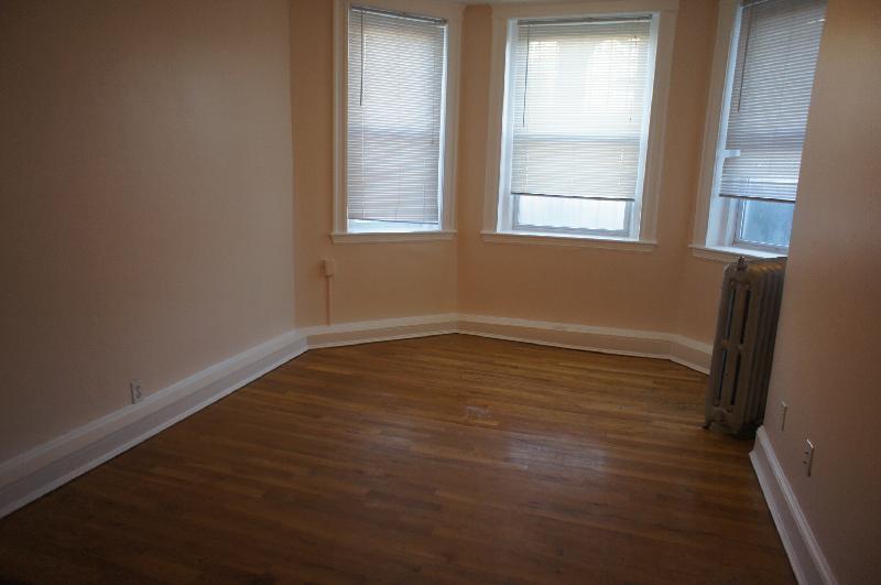 Foto principal - 1629 Commonwealth Ave