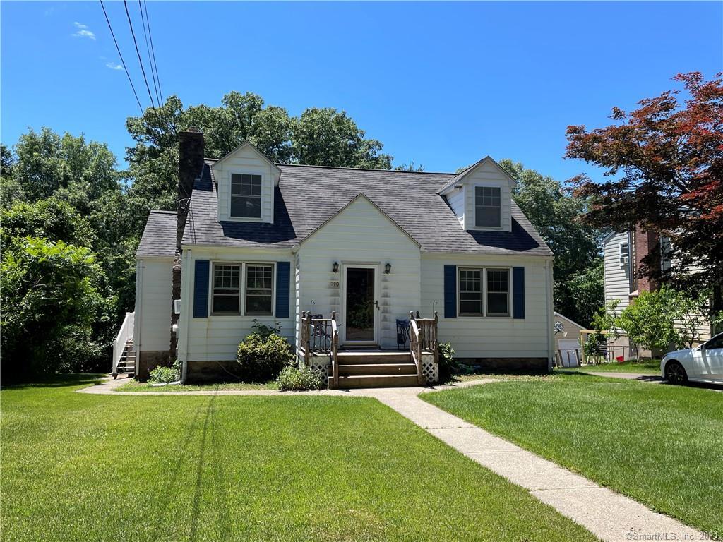 Primary Photo - 390 Reservoir Ave