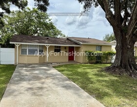 Building Photo - 8804 Auburn Way