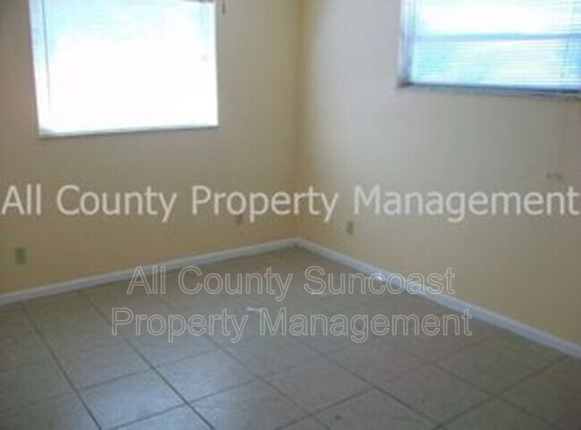 Foto del edificio - 8140 50th Ave N