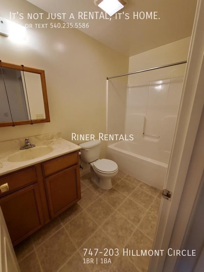 Foto del edificio - 747-203 Hillmont Circle-