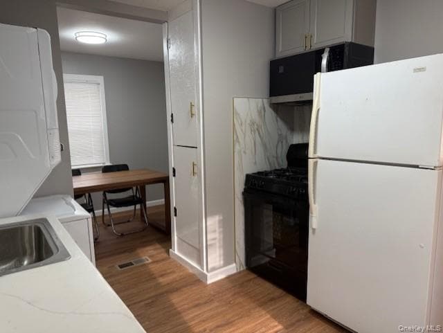 Building Photo - 12 Admiral St