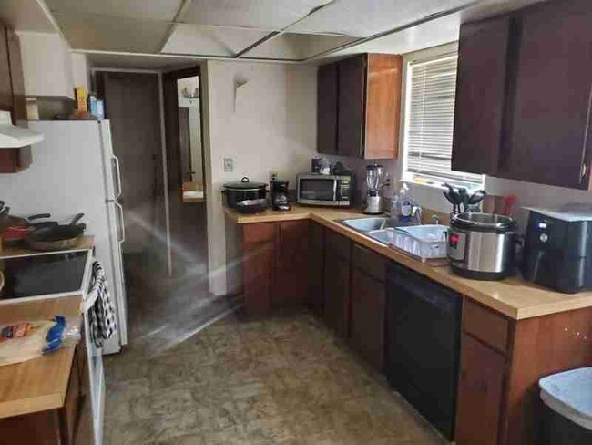 Foto del edificio - 2124 27th Ave Ct