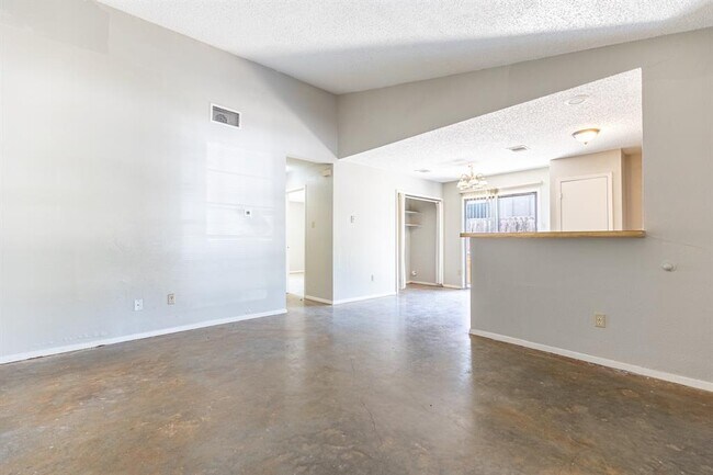 Building Photo - 6201 Berkett Cove