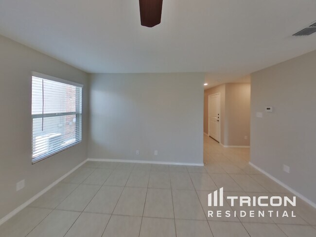 Foto del edificio - 8424 Fawn Creek Dr