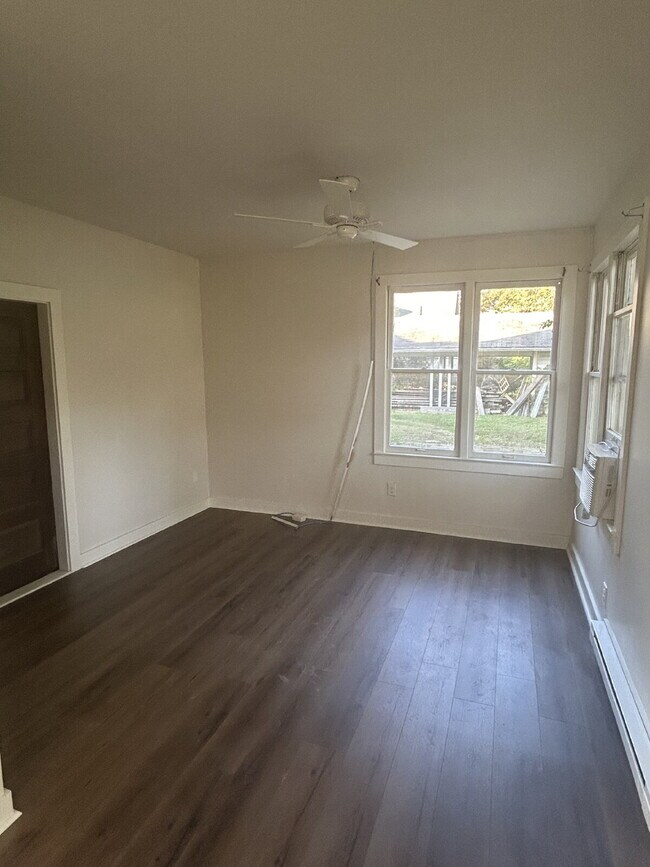 Foto del edificio - "Charming 450 sq ft Studio Retreat in Jonesboro: Perfectly Situated on S Madison St!"