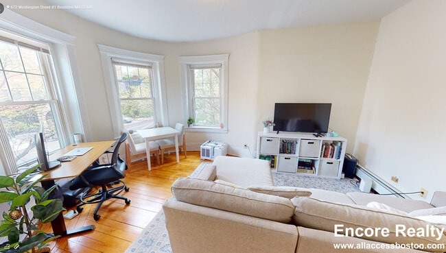 Building Photo - 610 Washington St