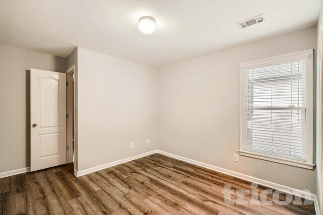 Foto del edificio - 1567 Squire Hill Ln