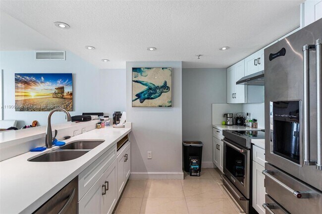 Foto del edificio - 1800 N Bayshore Dr