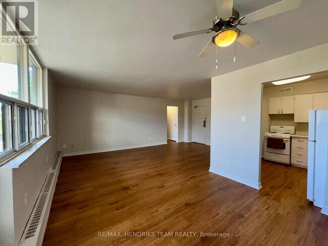 Photo du bâtiment - 156 Fitch St