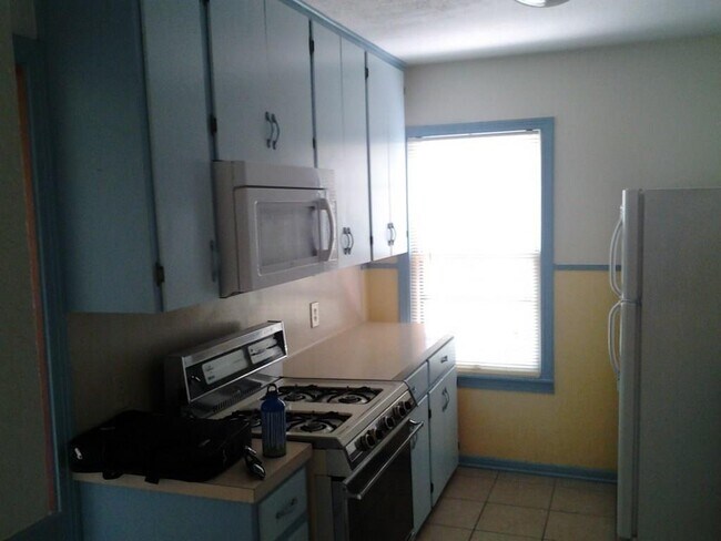 Foto del edificio - 2703 Stacy Ln