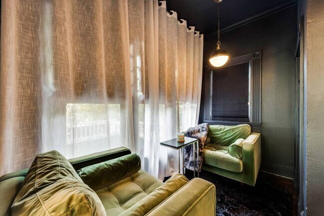 Foto del edificio - 4502 Reiger Ave