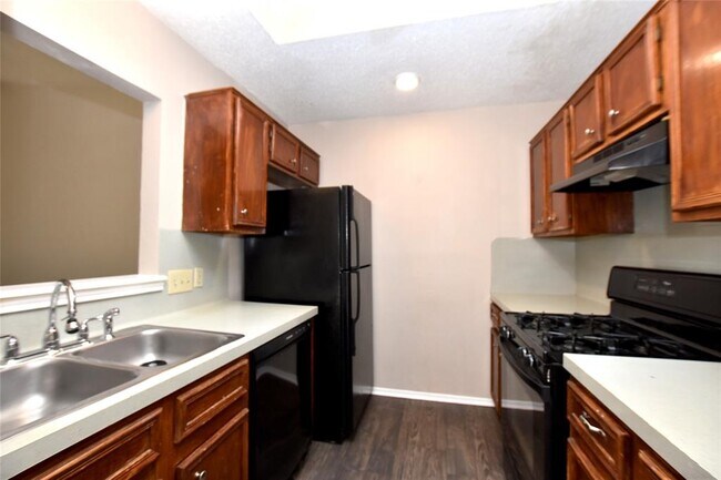 Foto del edificio - 609 Rollingway Dr