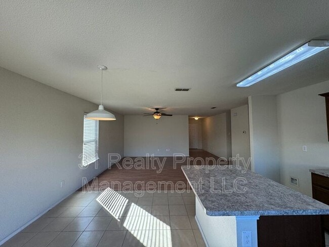 Building Photo - 1415 Swan Ridge Dr