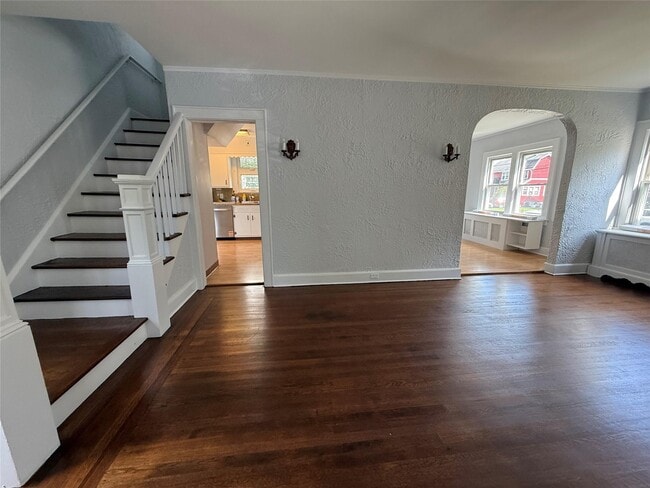 Foto del edificio - 1074 Hunter Ave