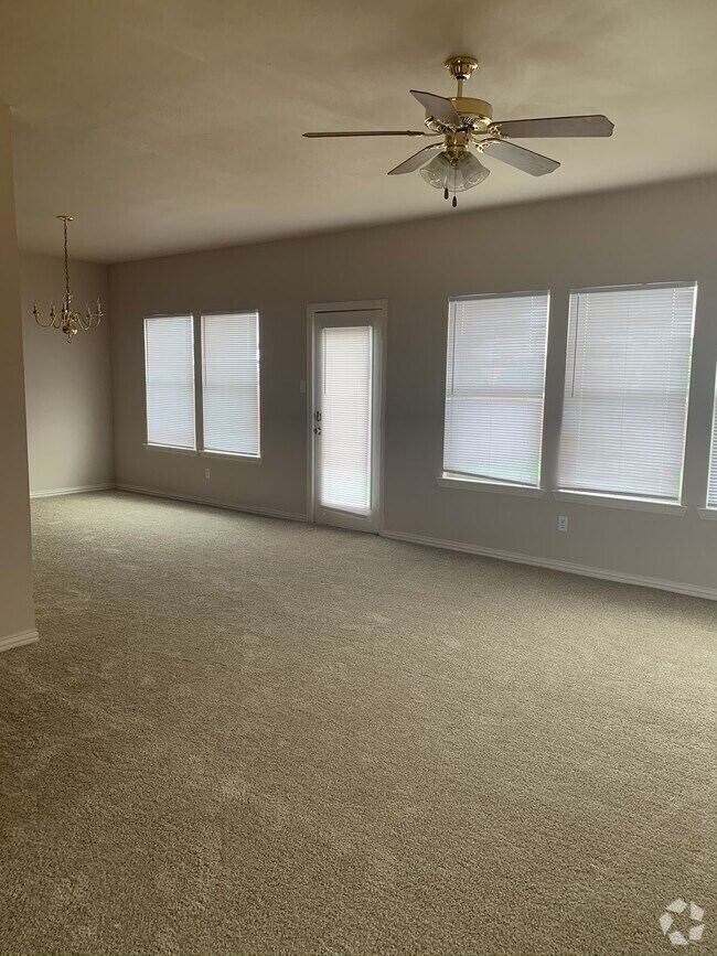Duplex for Rent in Aubrey, TX 1 Rentals