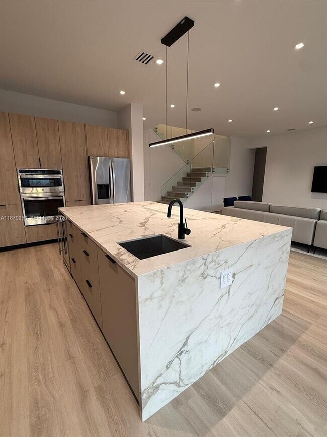 Foto del edificio - 5371 SW 32nd Terrace