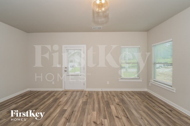 Building Photo - 1620 Brookhaven Dr