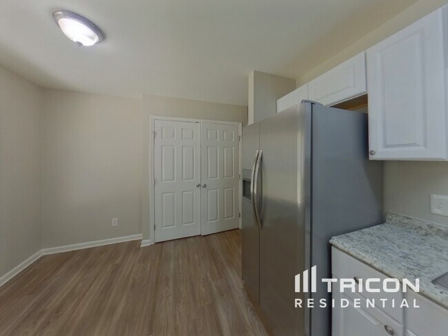 Foto del edificio - 8130 Chimore Ln