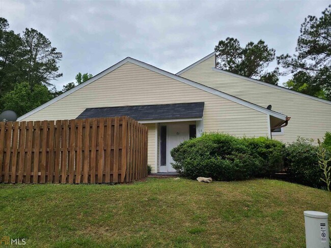 Foto del edificio - 61 Twiggs Corners