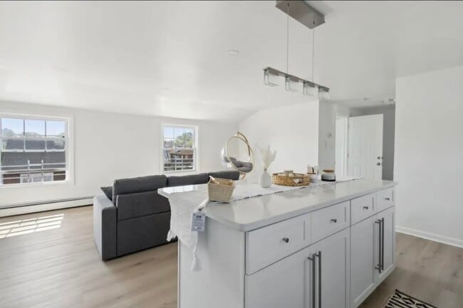 Building Photo - 1001 80th St